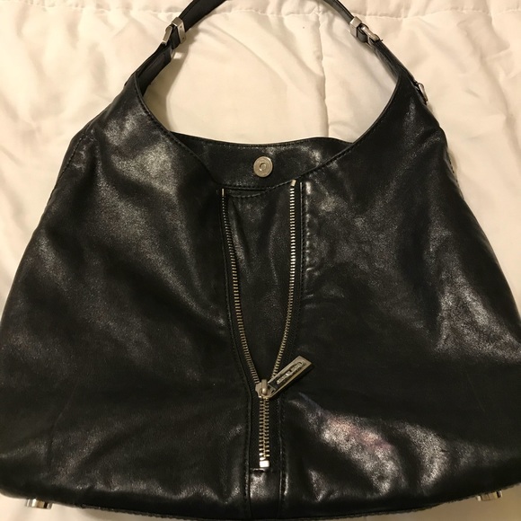 Micheal Kors Purse *SOLD* - Picture 2 of 4